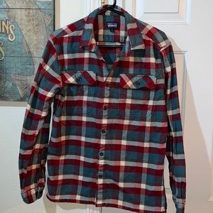 Patagonia Long-Sleeved Organic Cotton Flannel Shirt